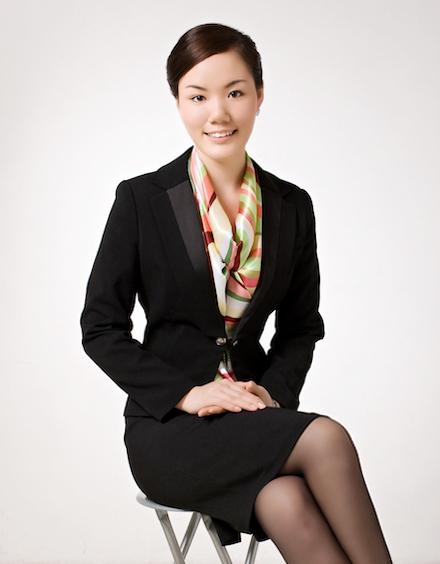 中卡教育中心首席礼仪讲师,多家培训机构特聘礼仪讲师,优质服务礼仪